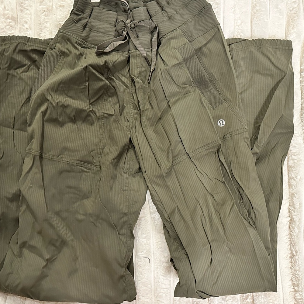 Lululemon pants - Picture 2 of 2